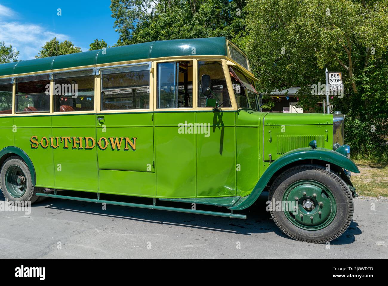 Autobus d'epoca Southdown in mostra all'Amberley Steam and Heritage Museum, Sussex Foto Stock
