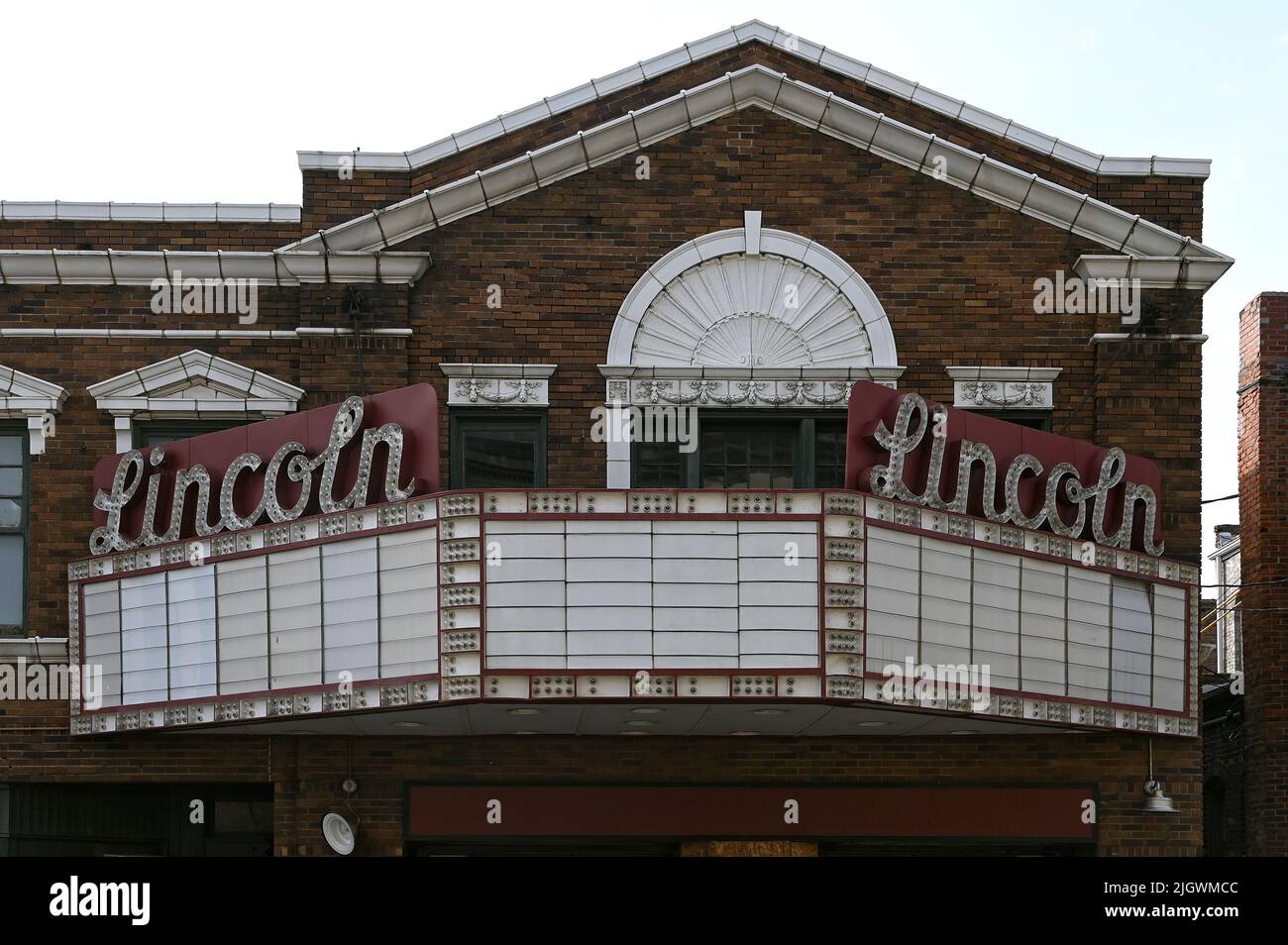 Segnapunti di un vecchio cinema nel centro storico di Lincoln, Illinois, Stati Uniti d'America Foto Stock