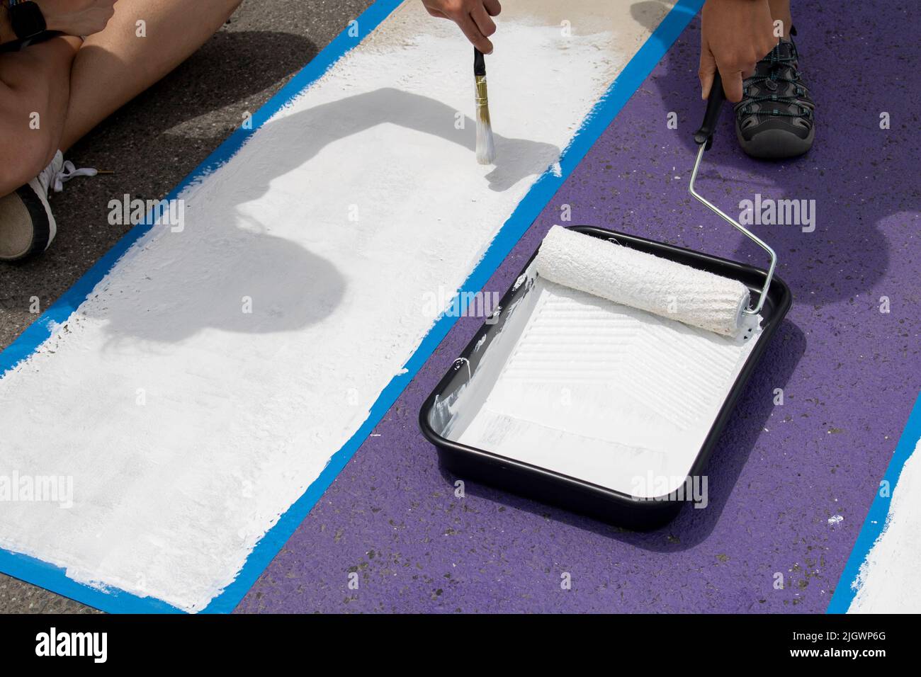 Linee di pagamento per la verniciatura a rullo e a pennello Foto Stock