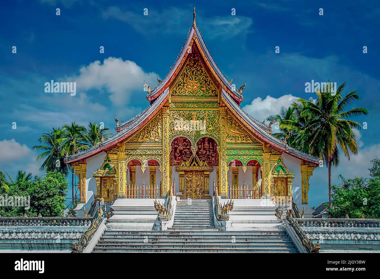 Il tempio buddista di Haw Pha Bang nei locali del Royal Palace Museum a Luang Prabang, Laos Foto Stock