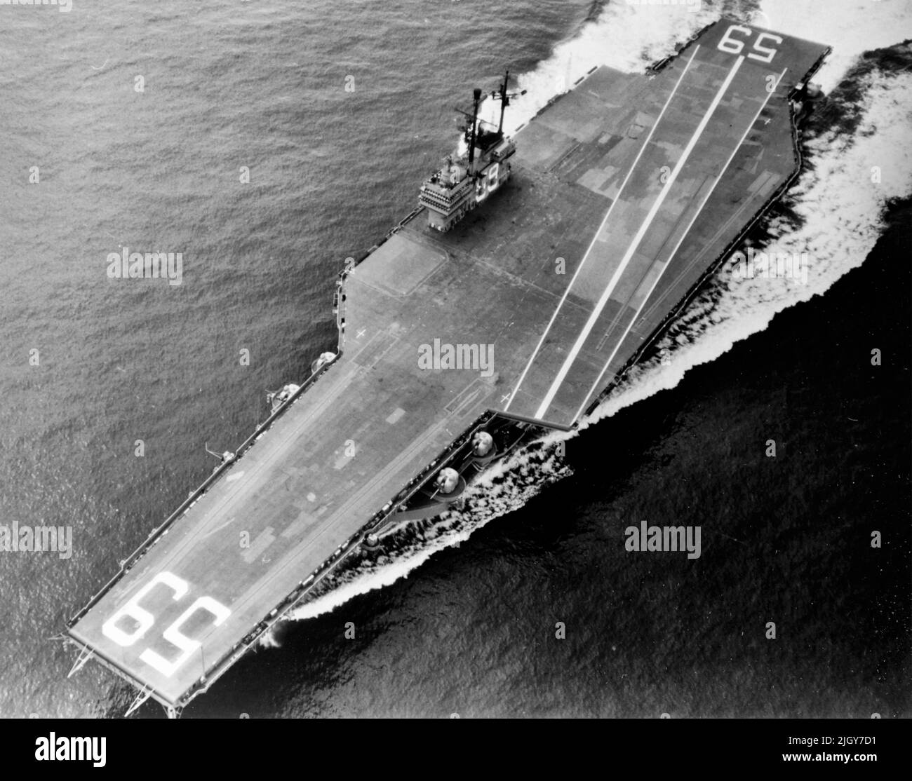 USS Forrestal (CVA-59): In corso di prove; 29 settembre 1955; poco prima della messa in servizio Foto Stock