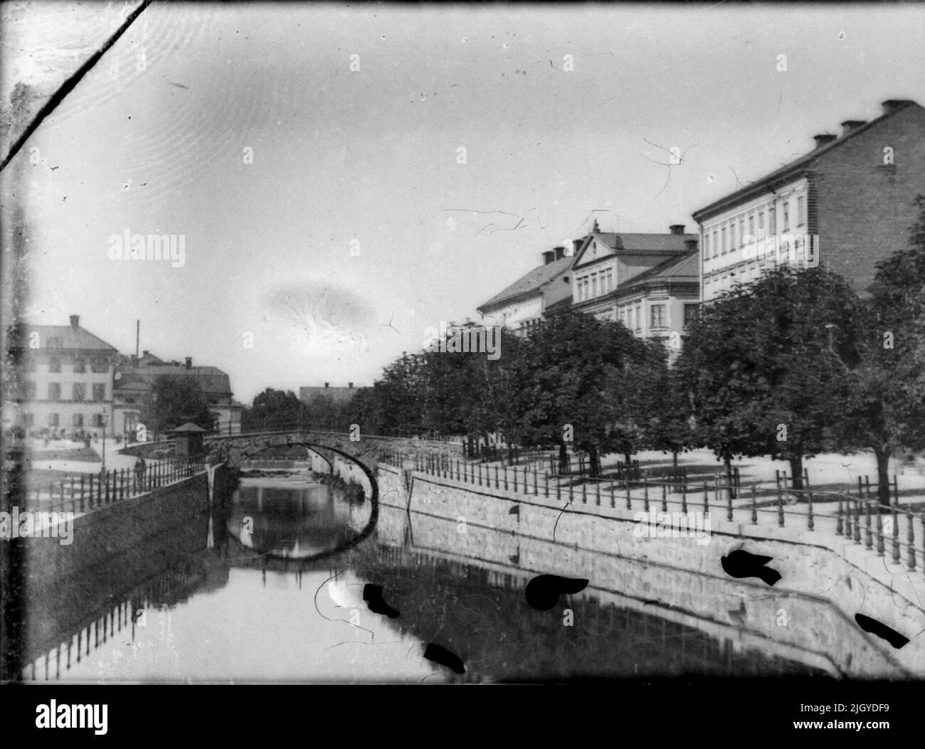 Repro -Fotografia - Fyrisån, Old Nybron e Östra Ågatan, Uppsala prima del 1914. Uppsala. Sei viste in miniatura. Riproduzioni per fotografie del gabinetto di Osti. Foto Stock