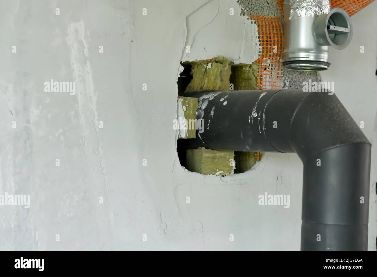 Camino per il camino in casa privata. Foto Stock