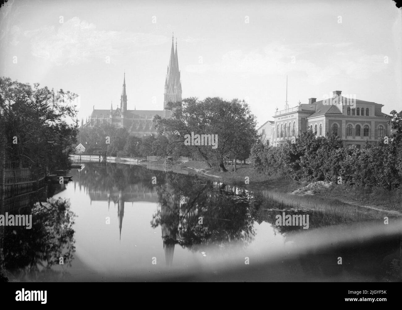 Fyrisån, Magdeburgo e Cattedrale di Uppsala da Nord, Uppsala 1891. Fyrisån, Magdeburgo e Cattedrale di Uppsala da Nord, Uppsala 1891 Foto Stock