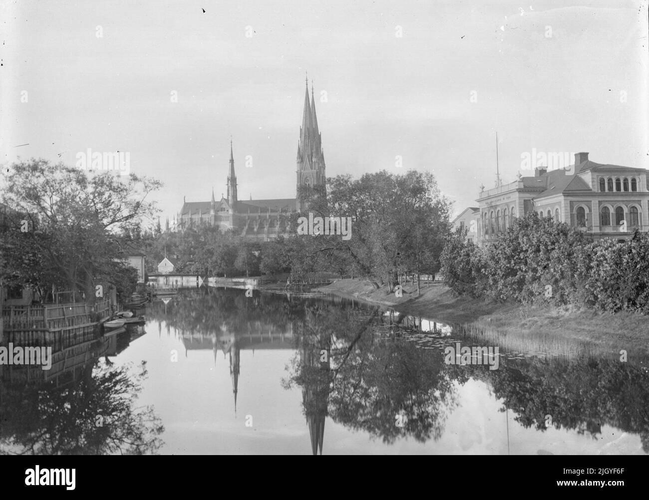 Fyrisån, Magdeburgo e Cattedrale di Uppsala da Nord, Uppsala 1891. Fyrisån, Magdeburgo e Cattedrale di Uppsala da Nord, Uppsala 1891 Foto Stock