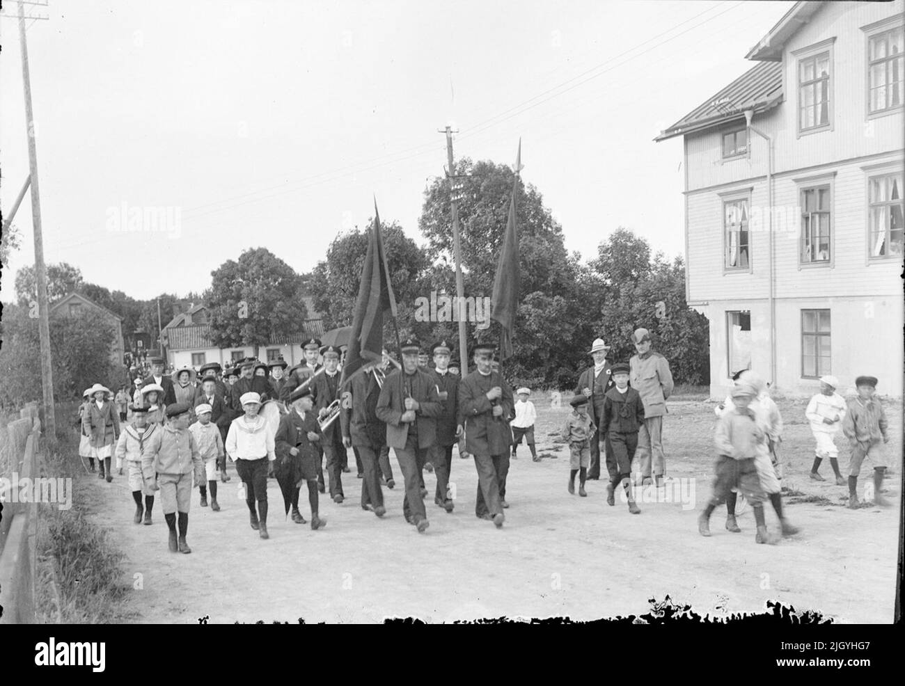 La dimostrazione dell'Esercito della salvezza si allenerà Rådmansgatan ”, Östhammar, Uppland. Evento storico, nome legato a Objek: L'Esercito della salvezza Foto Stock