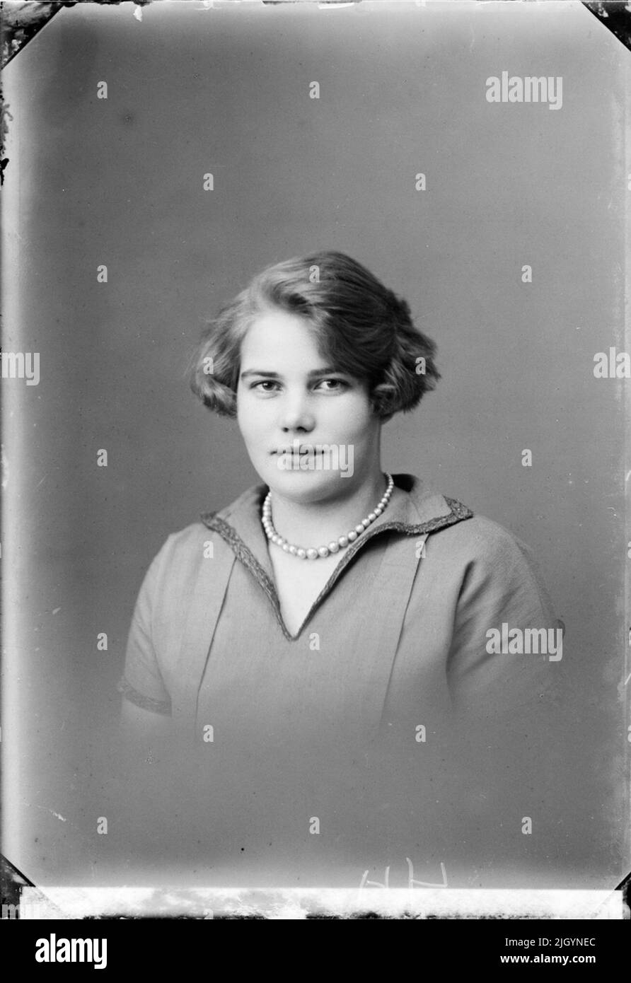 Giovane donna, Östhammar, Uppland. Evento storico, nome legato a Objek: Berg, Elsie Foto Stock