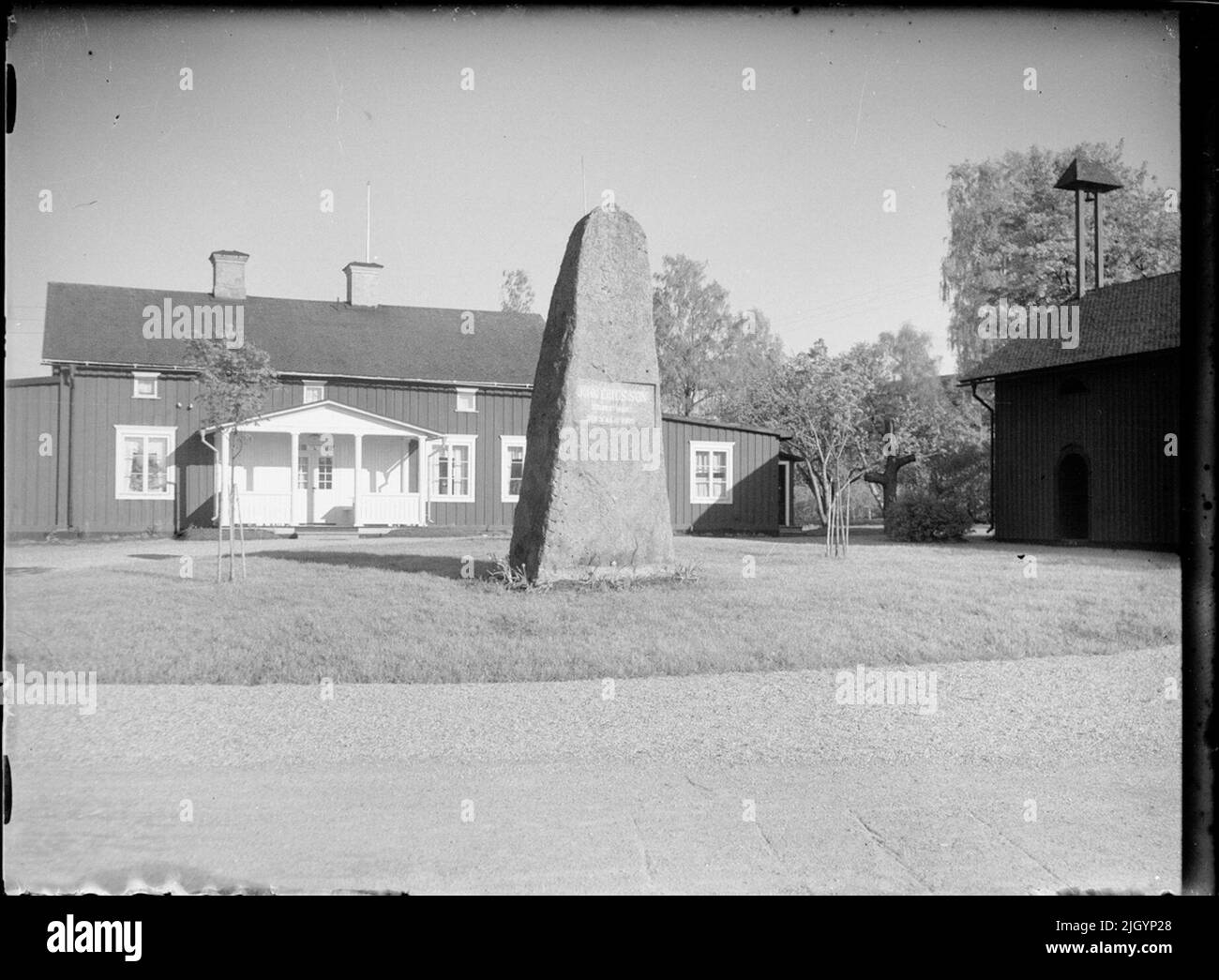 Edificio e pietra commemorativa, Värmland. Evento storico, nome legato a Objek: Ericsson, John Foto Stock