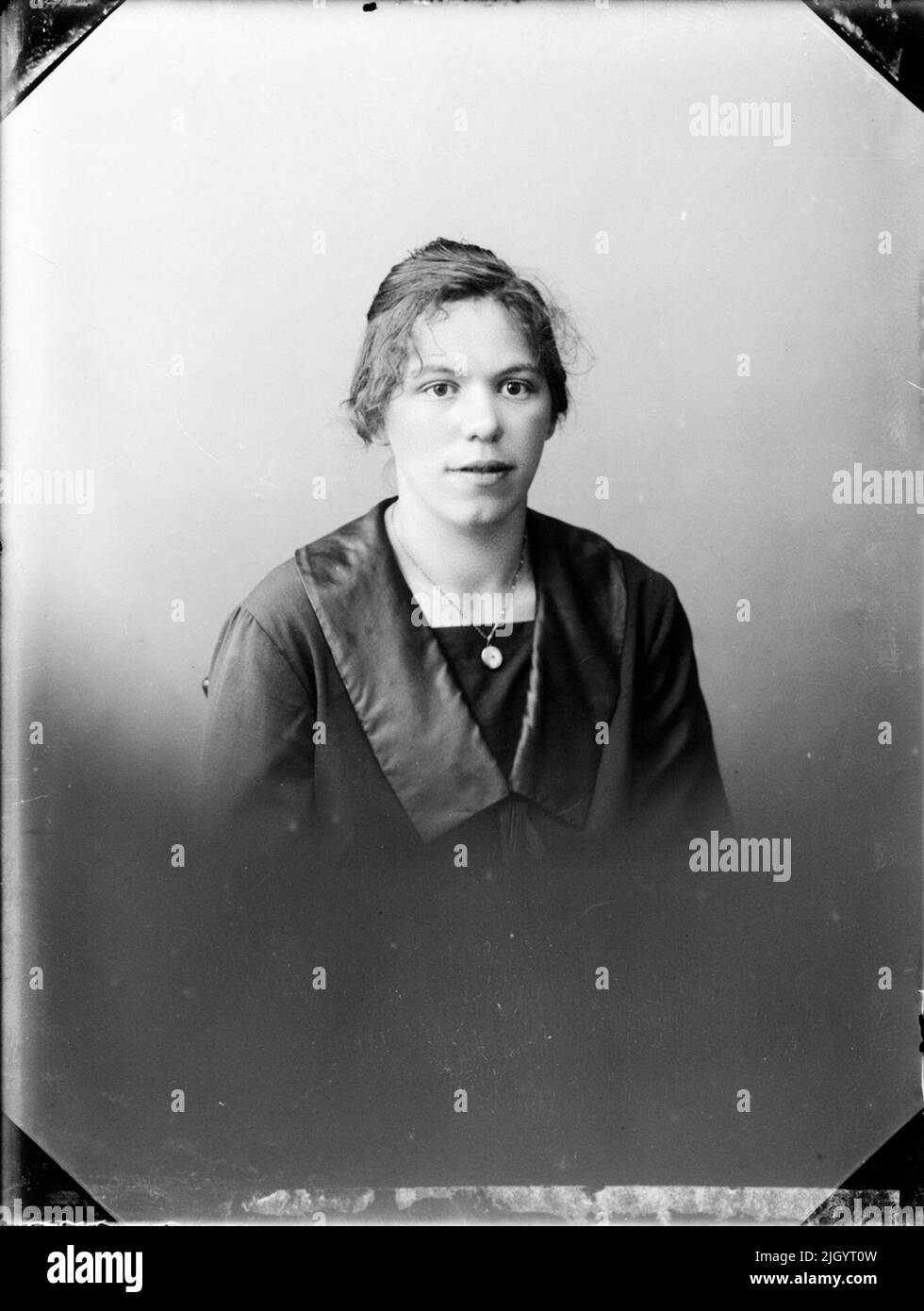 Giovane donna, Östhammar, Uppland. Evento storico, nome legato a Objek: Söderblom, Maja Foto Stock