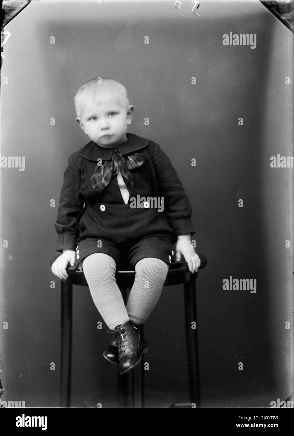 Ritratto bambino - Boy, Östhammar, Uppland. Evento storico, nome legato a Objek: Eriksson, Lars Foto Stock