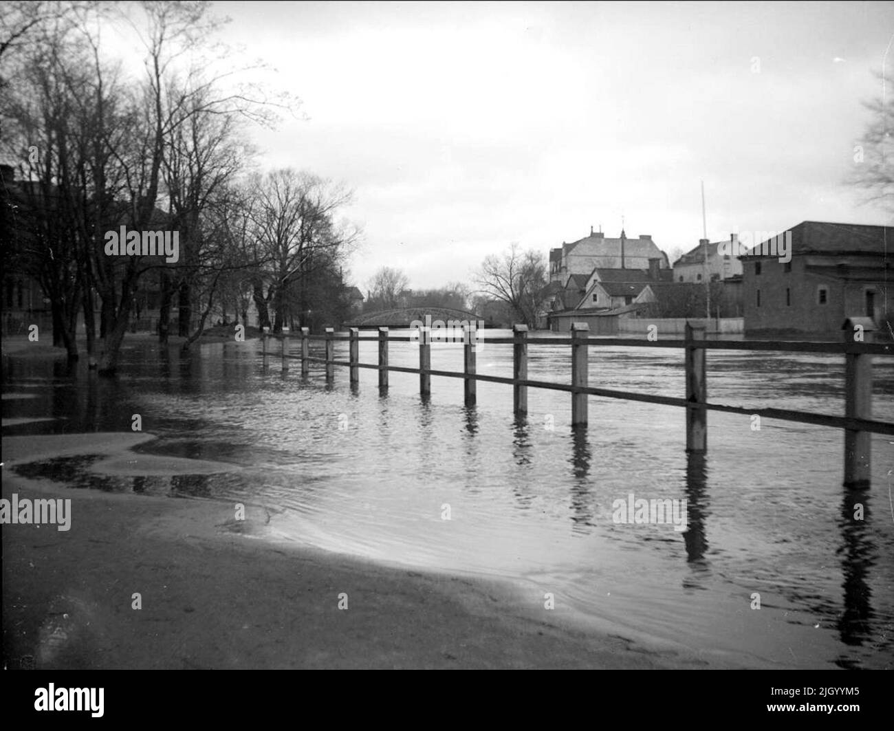 Fyrisån a Magdeburg, sullo sfondo Haglunds Bro, Uppsala 2 maggio 1922. Fyrisån a Magdeburg, sullo sfondo Haglunds Bro, Uppsala 2 maggio 1922 Foto Stock