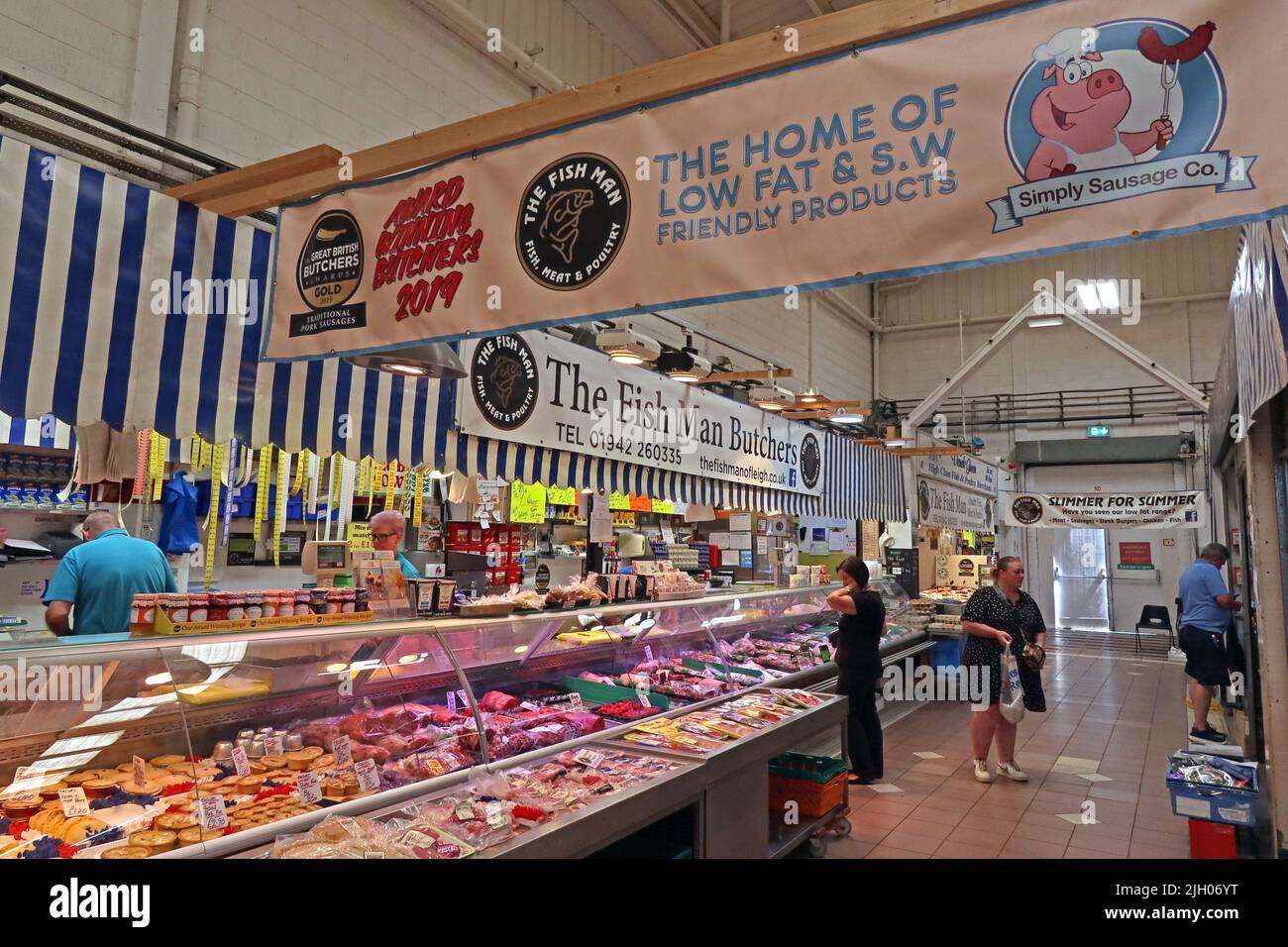 The Fish Man Butchers, Leigh Covered indoor market hall, gas St, Leigh, Lancashire, England, REGNO UNITO, WN7 4PG Foto Stock