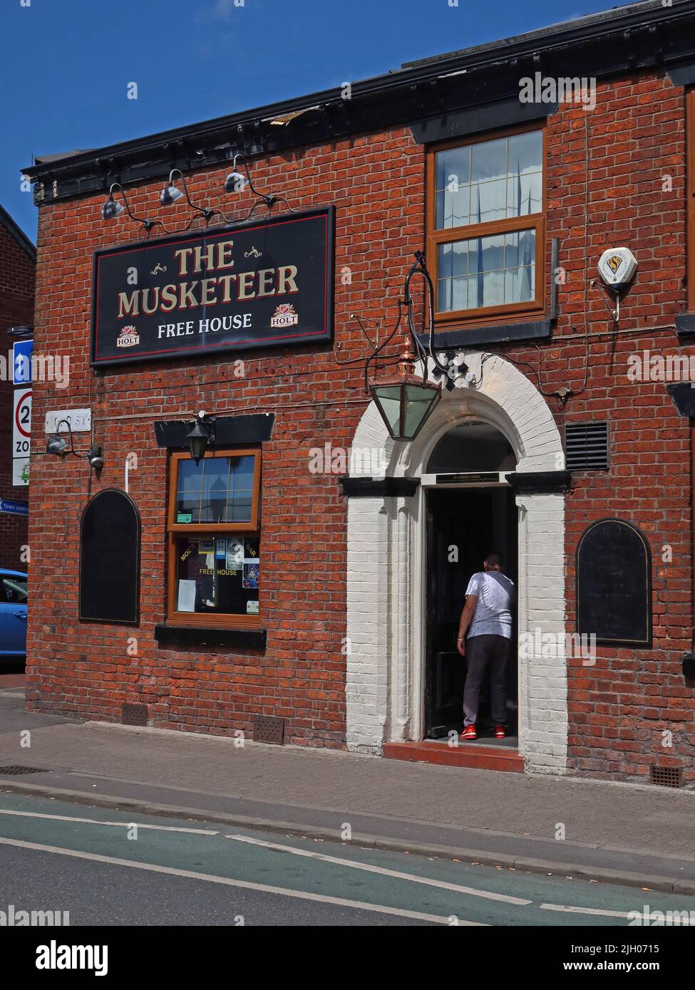 The Musketeer, Holt Free House, pub, 15 Lord St, Leigh, Wigan, Lancs, Inghilterra, Regno Unito, WN7 1AB Foto Stock