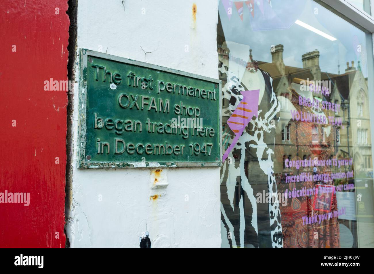 Oxfam Shop, Oxford, il primo negozio Oxfam permanente aperto nel 1947, Oxford, UK 2022 Foto Stock