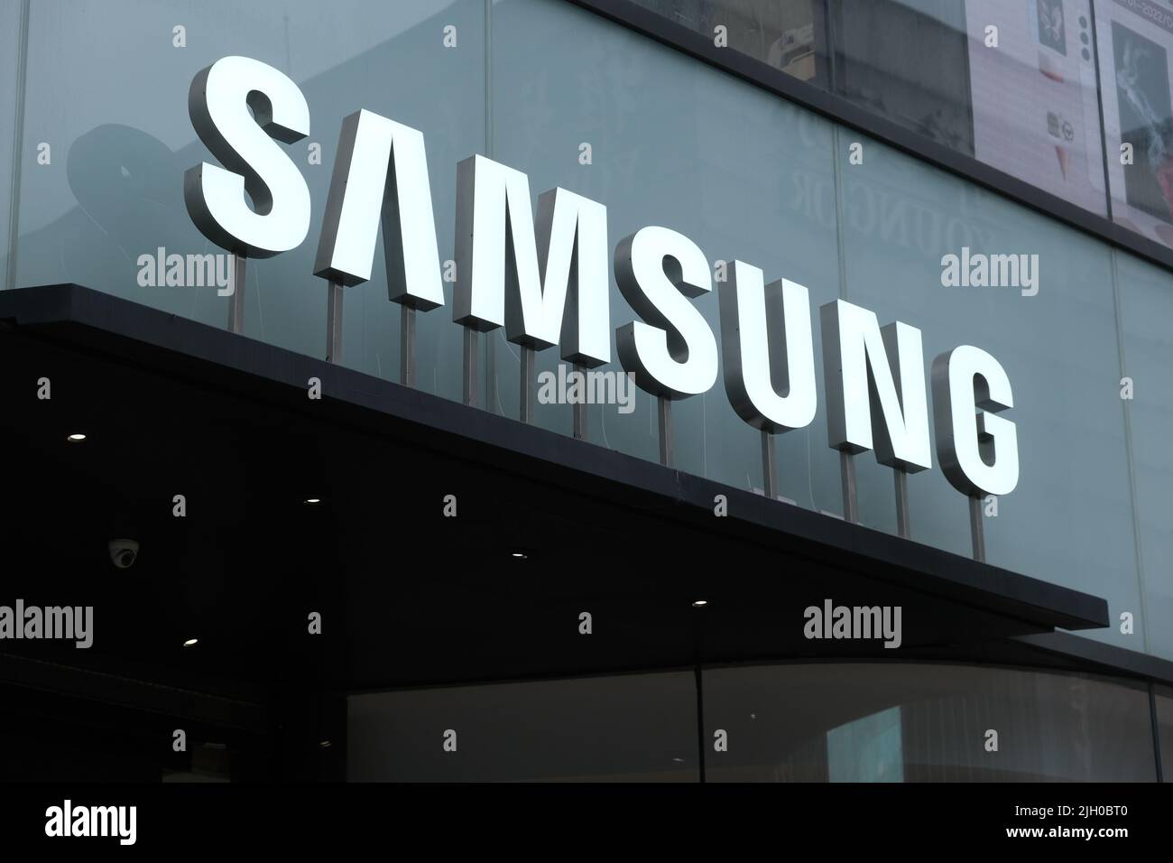 Shanghai,Cina-Giugno 3rd 2022: Primo piano Samsung Store segno. Azienda coreana di elettronica. Foto Stock