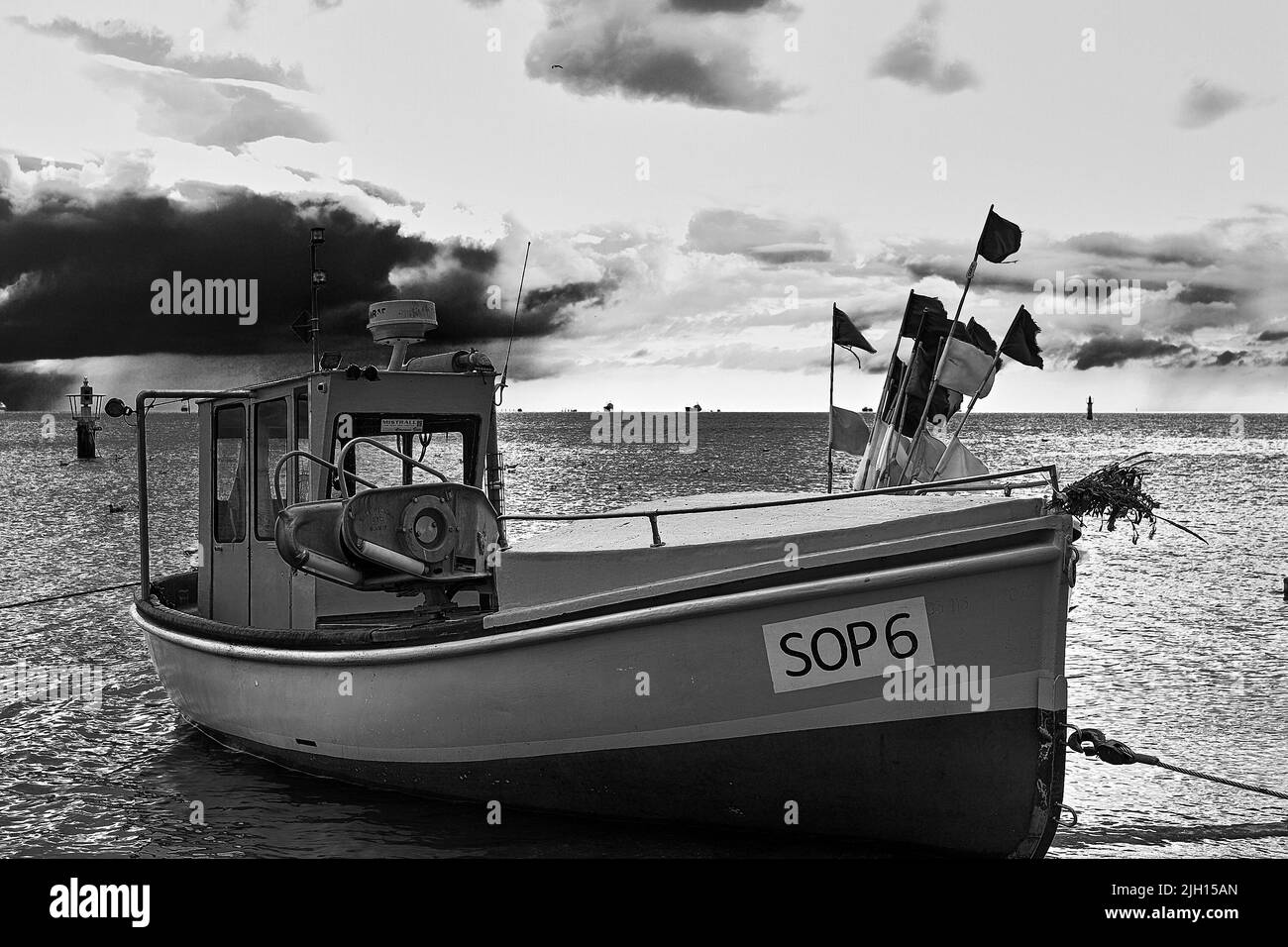 Barca da pesca sulla spiaggia, Sopot, Polonia, Golfo di Danzica, Mar Baltico, Europa. Foto Stock