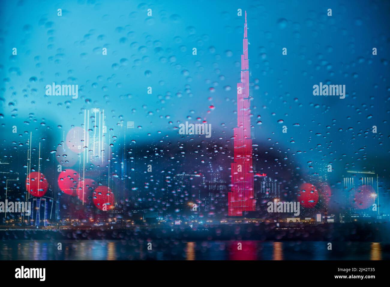 Vista panoramica dello skyline di Dubai dal Dubai Creek, Emirati Arabi Uniti Foto Stock