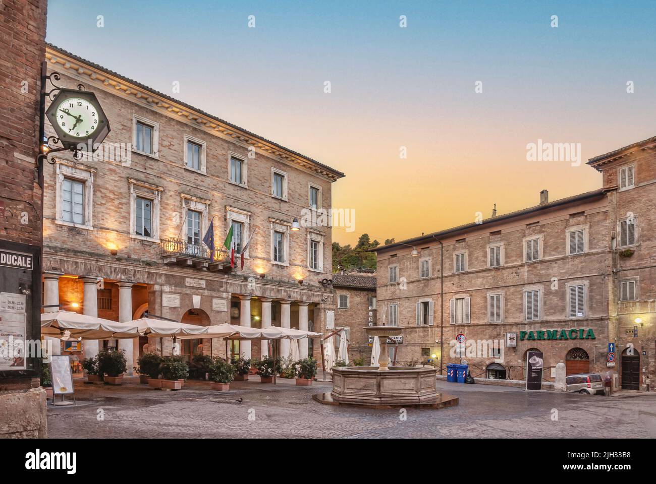 Piazza della Repubblica di Urbino, Marche, Italia Foto Stock