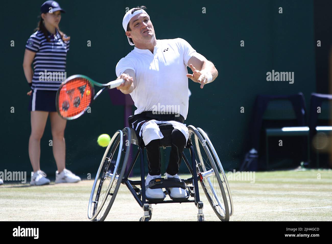 Gustavo Fernandez argentino è un tennista argentino che gioca nella gara di singles su sedia a rotelle per gentiluomini al Wimbledon 2022. Foto Stock