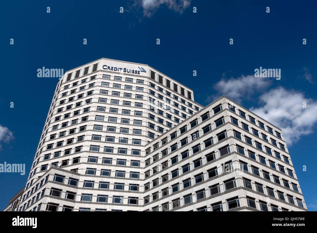 Credit Suisse uffici bancari, Canary Wharf, centro finanziario. Quartiere centrale degli affari. Docklands. Londra, Inghilterra. Spazio di copia. Foto Stock