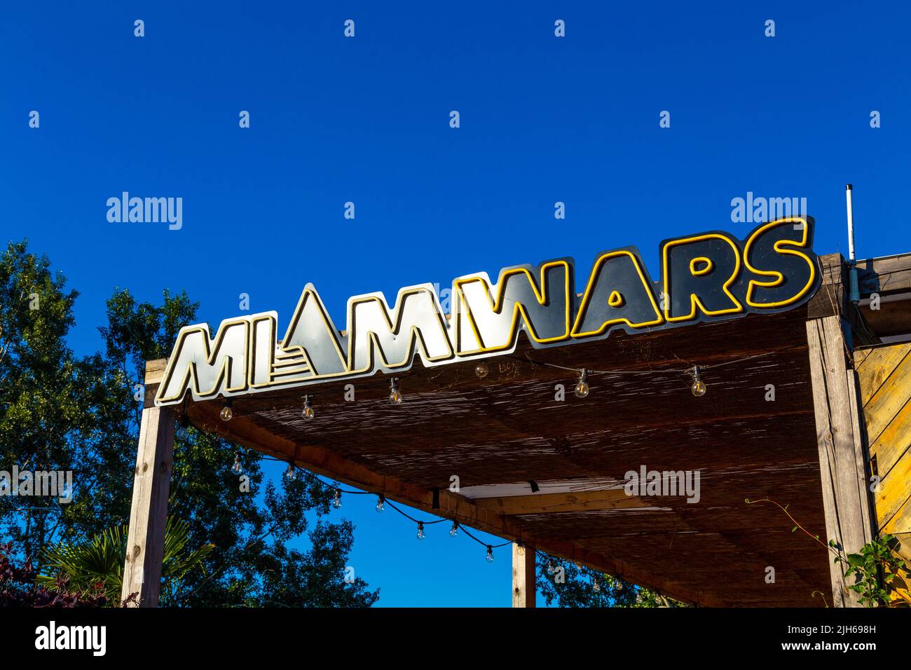 Miami Wars mercato alimentare e bar lungo il fiume Vistula, Solec, Varsavia, Polonia Foto Stock