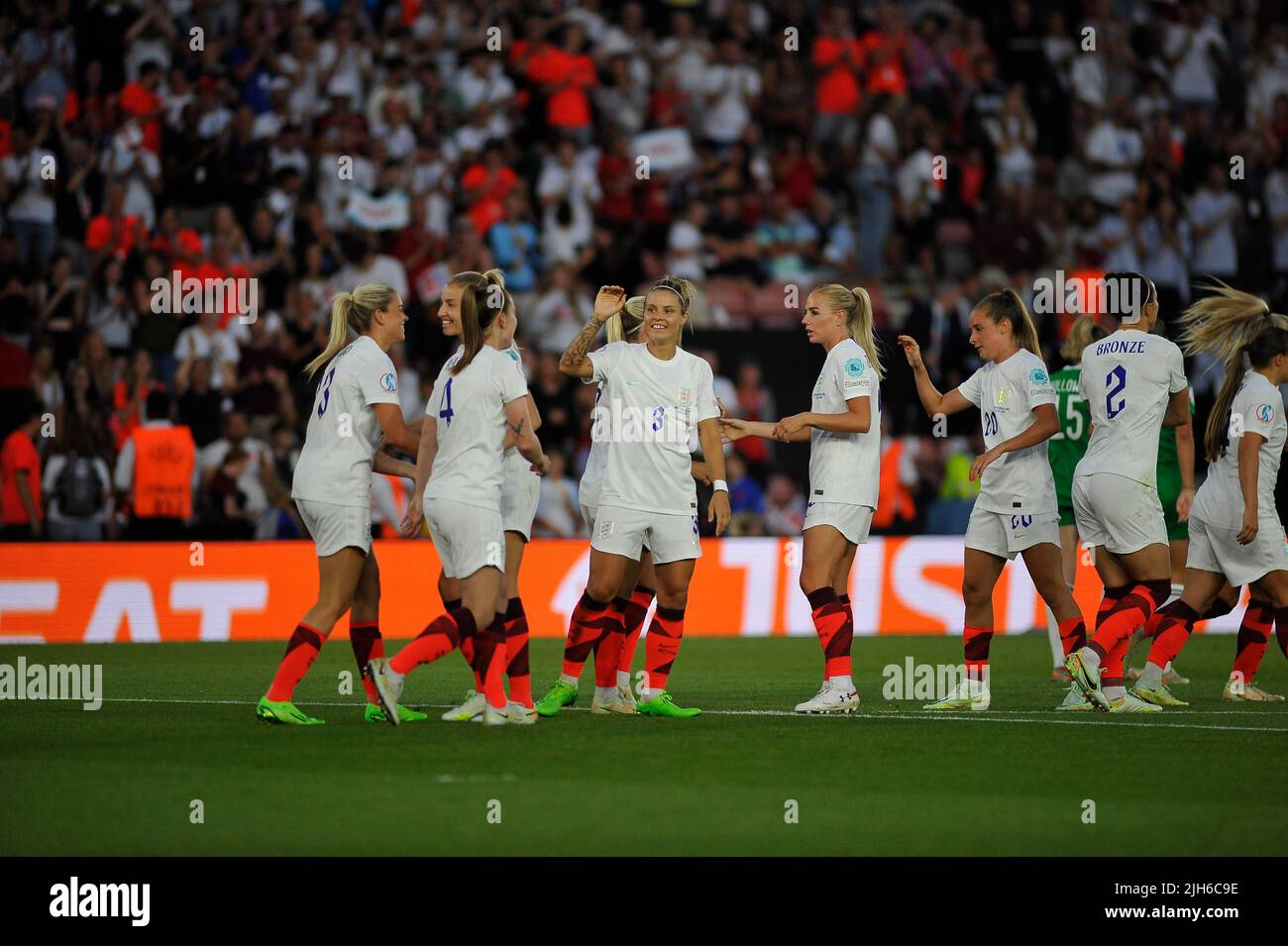 Southampton, Regno Unito. 15th luglio 2022. Southampton, Inghilterra, luglio 15th 2022: L'Inghilterra celebra il traguardo durante la partita di calcio UEFA Womens Euro 2022 tra Inghilterra e Irlanda del Nord a St. Marys a Southampton, Inghilterra. (Karl W Newton /SPP) Credit: SPP Sport Press Photo. /Alamy Live News Foto Stock