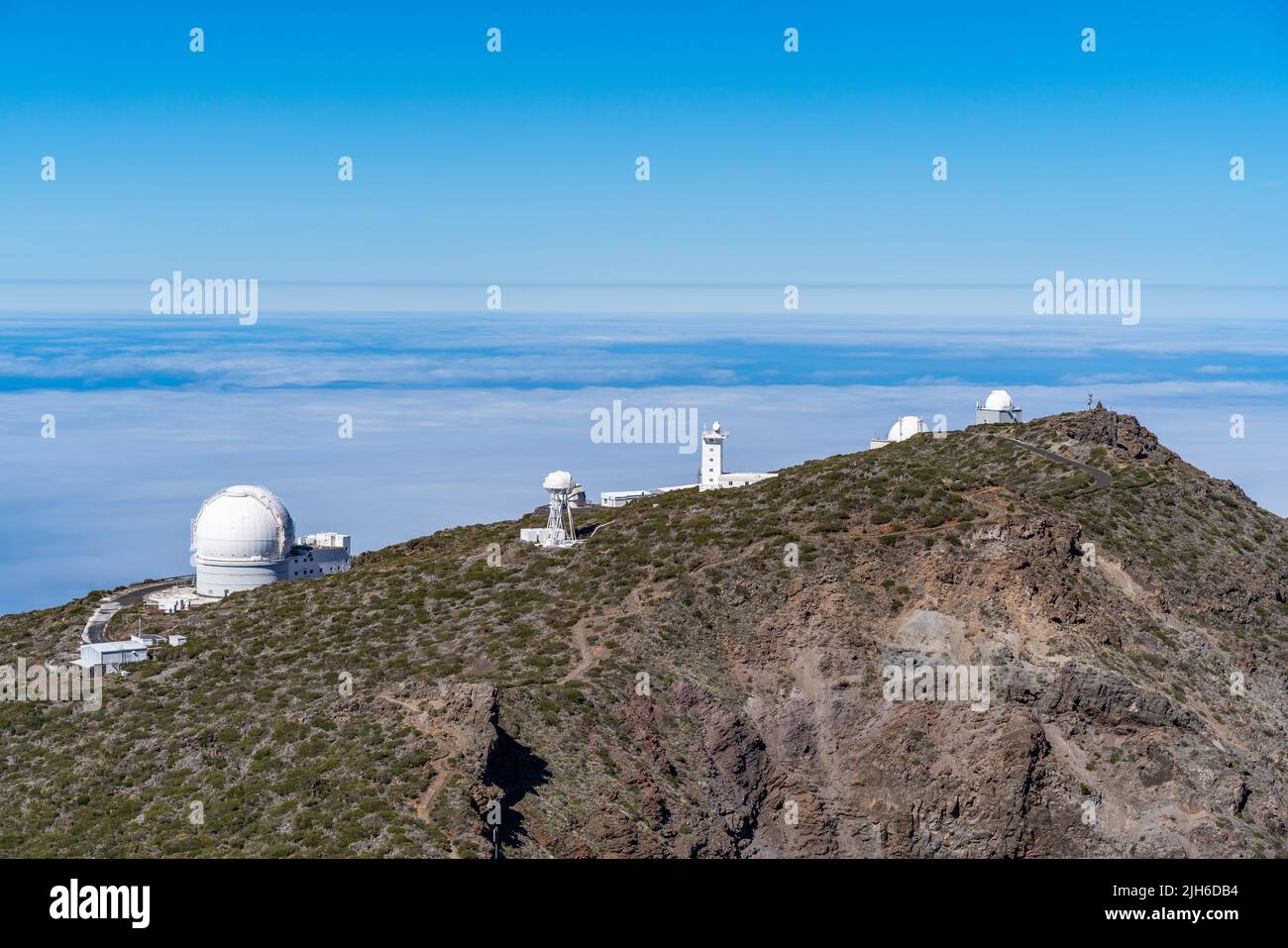 Osservatori per le stelle sulla cima del Roque de los Muchachos, Caldera de Taburiente Parco Nazionale, Palma Island, Isole Canarie, Spagna Foto Stock