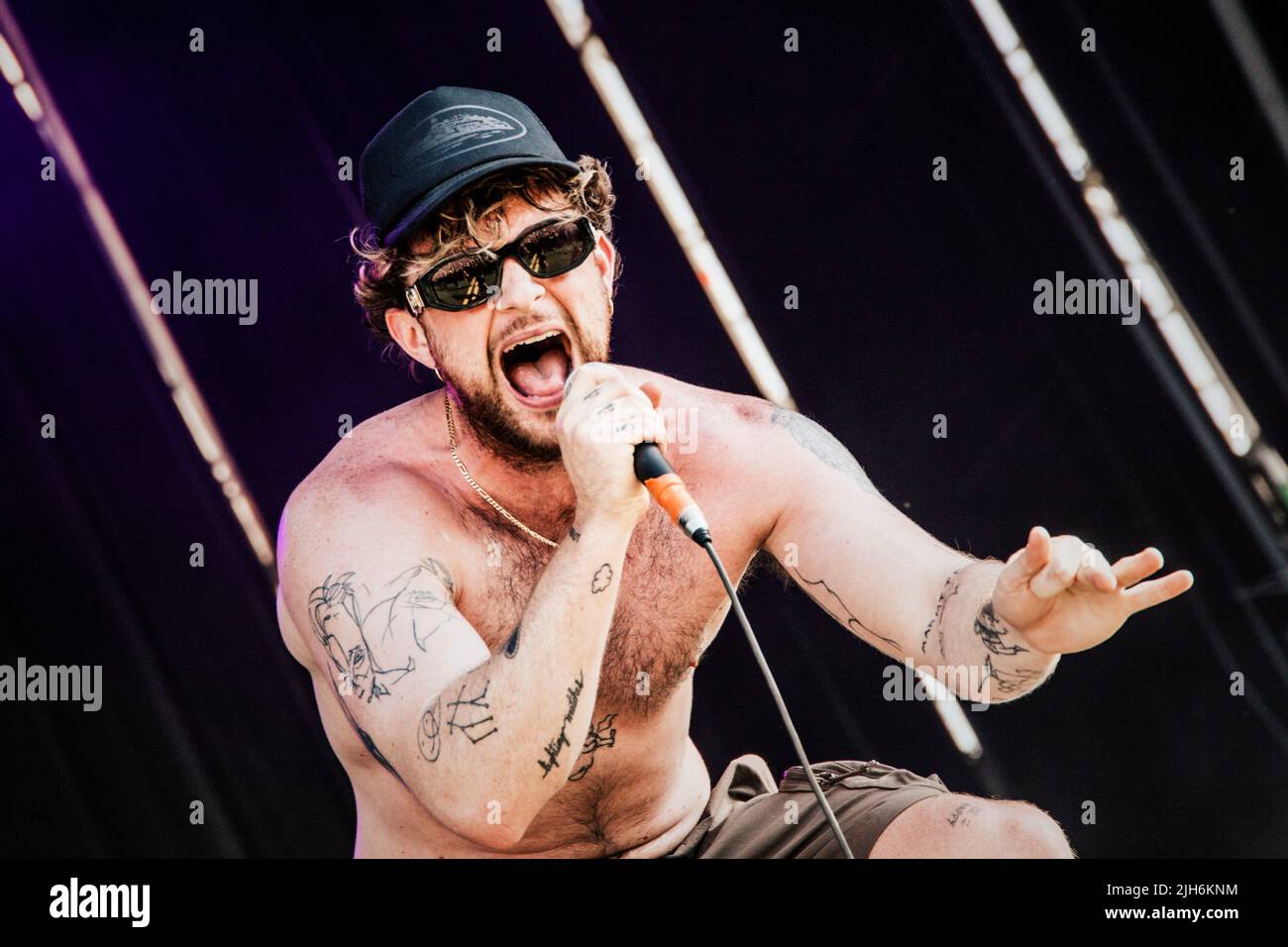 Tom Grennan si esibisce al MadCool Festival di Madrid. Foto Stock