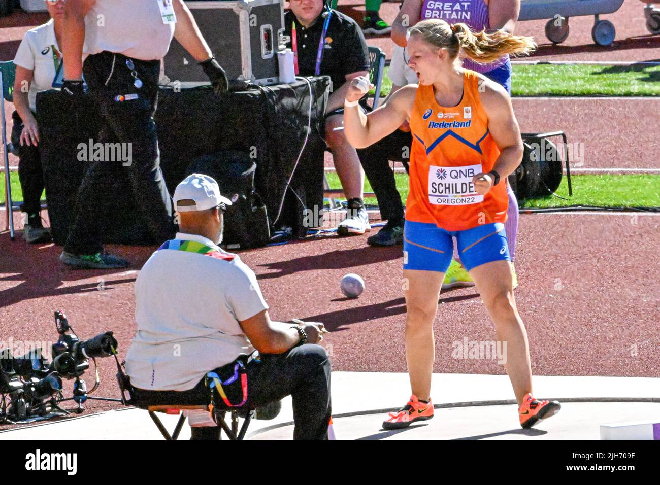 Oregon, Stati Uniti. 15th luglio 2022. EUGENE, STATI UNITI - LUGLIO 15: Jessica Schilder dei Paesi Bassi che gareggia su Shot Put Women durante i Campionati mondiali di atletica il 15 luglio 2022 a Eugene, Oregon, Stati Uniti (Foto di Andy Astfalck/BSR Agency) Atletiekunie Credit: Orange Pics BV/Alamy Live News Foto Stock