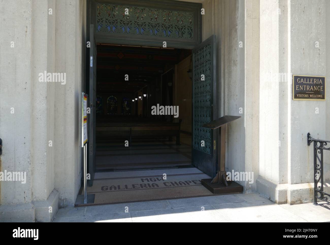 Inglewood, California, USA 13th luglio 2022 Mausoleo del Golden West al Cimitero di Inglewood Park il 13 luglio 2022 a Inglewood, Los Angeles, California, USA. Foto di Barry King/Alamy Stock Foto Foto Stock