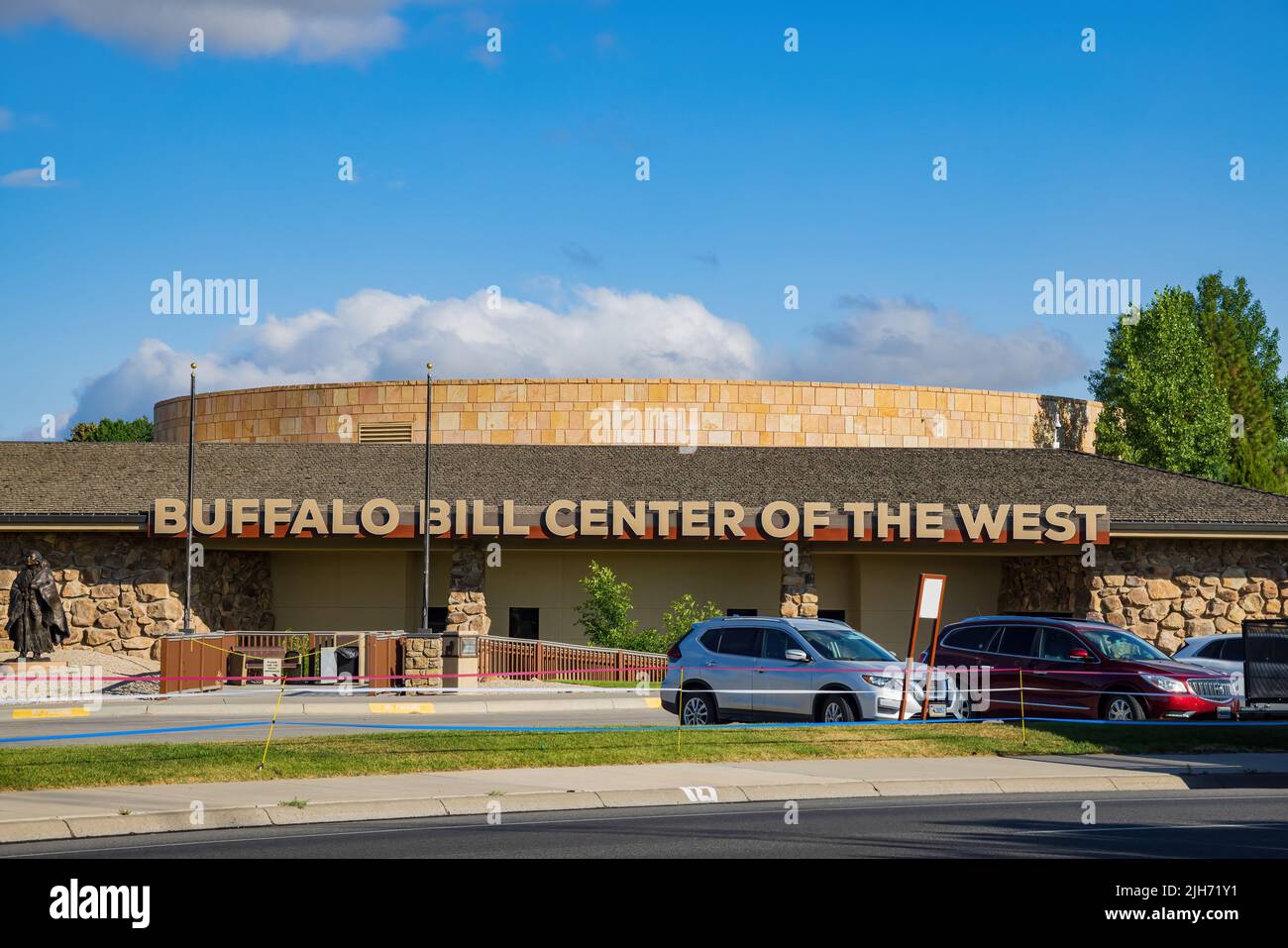 Wyoming, LUG 4 2022 - Sunny view of the Buffalo Bill Center of the West Foto Stock