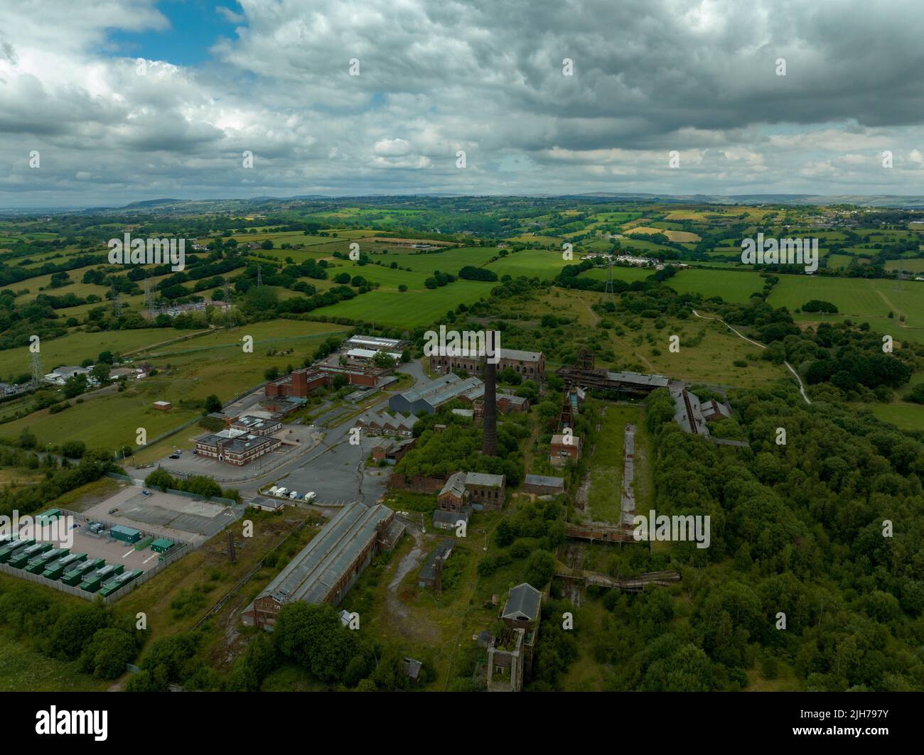 Chatterley Whitfield abbandonò la cava dismessa ex miniera e museo Stoke on Trent Staffordshire Drone fotografia aerea Foto Stock
