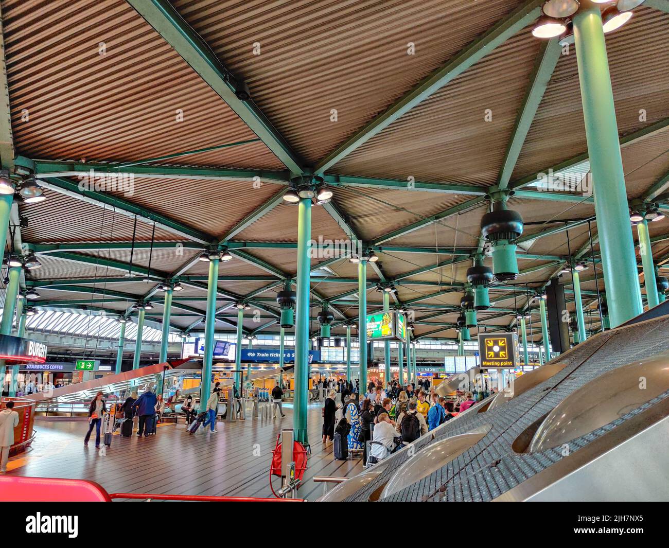 Hall dell'aeroporto di Shiphol (Shot by OnePlus Raw) Foto Stock
