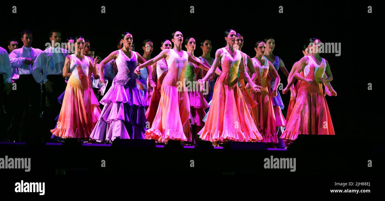 Flamenco, Andalusia, Ballett, Folklore, Dubai Expo, Erotik, Spanische Tänzer und Tänzerin beim Flamenco voller Anmut und Grazie und Leidenschaft Foto Stock