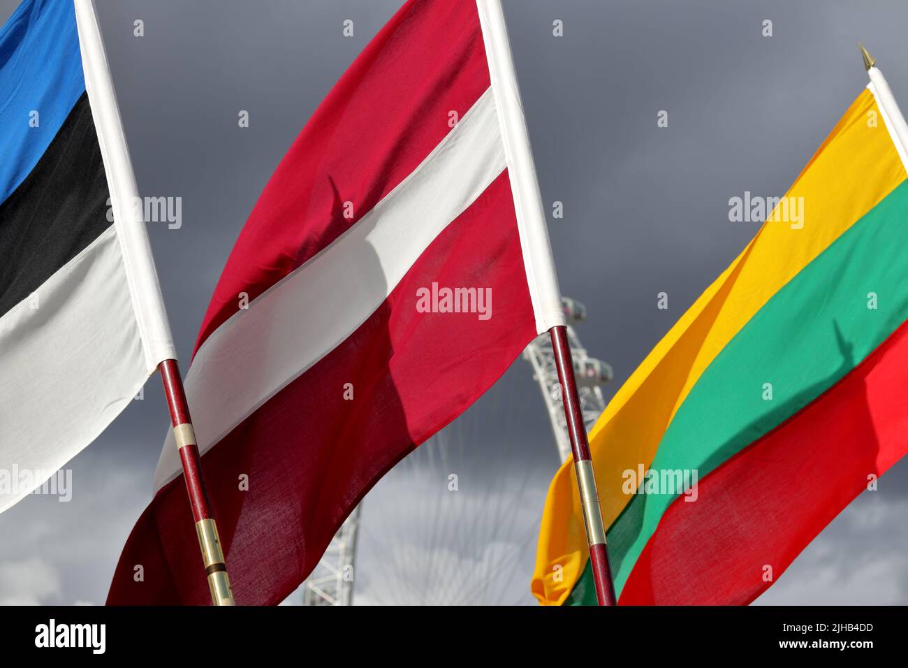 Tre bandiere degli Stati baltici a Londra Foto Stock