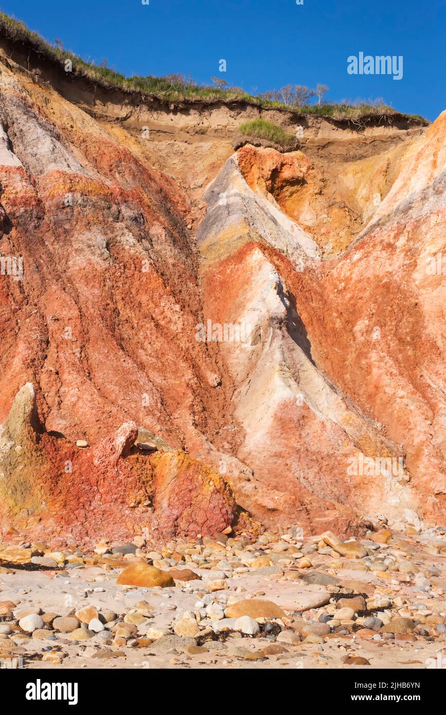 La famosa spiaggia di Moshup e le scogliere a capo gay di Aquinnah, Massachusetts, in una giornata di sole sul vigneto Martha's. Foto Stock