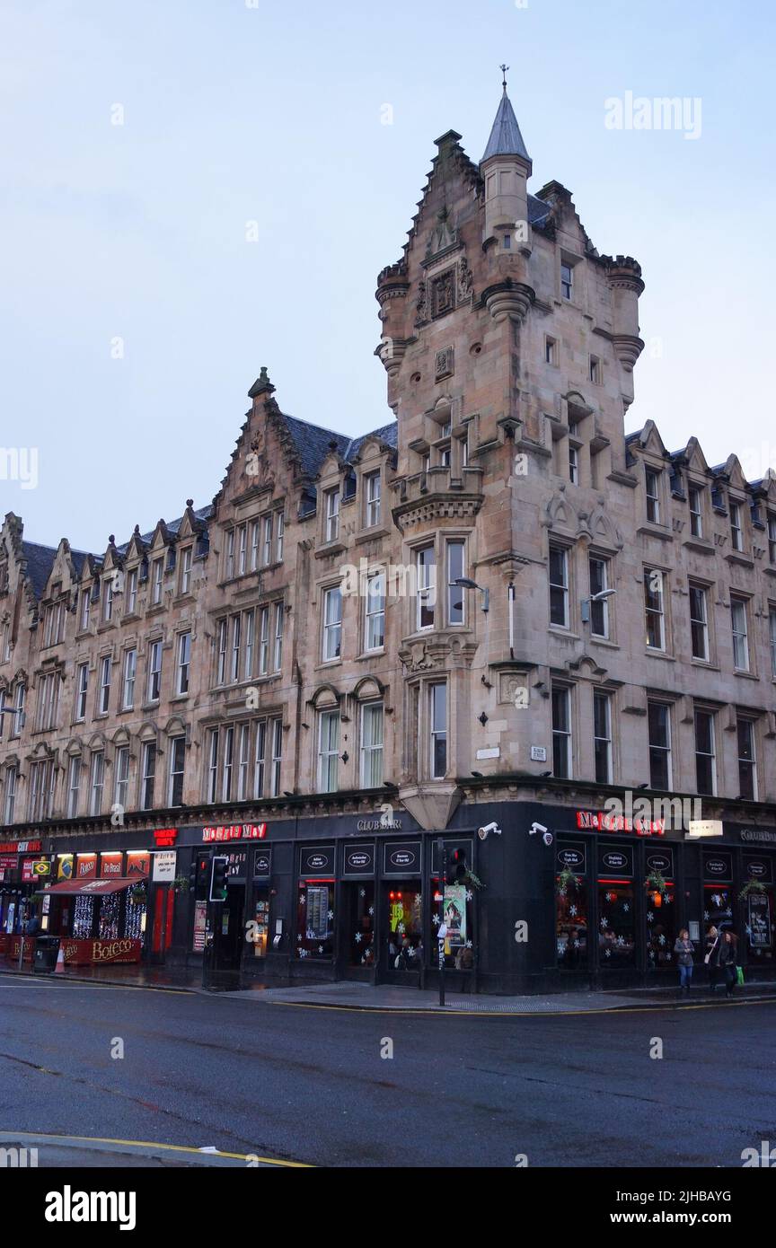 Glasgow, Scozia (UK): Elegante edificio vittoriano del 1850s in Albion Street Foto Stock