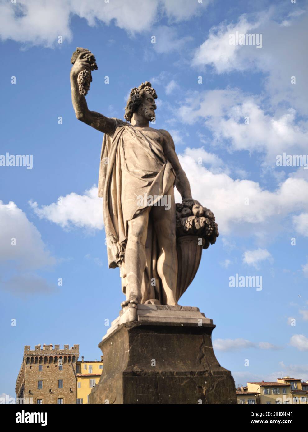 Statua d'autunno di Giovanni Caccini Ponte Santa Trinita a Firenze Foto Stock