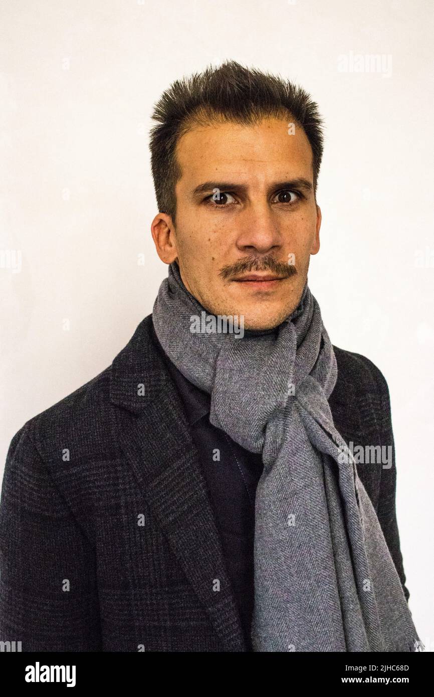 Gaspard Gantzerm è un alto funzionario, politico e leader d'affari francese. Studente dell'ENA, ha ricoperto per la prima volta diverse cariche presso il municipio di Parigi dal 2014 al 2017, è stato consigliere responsabile delle relazioni con la stampa, capo del dipartimento di comunicazione alla presidenza della Repubblica francese, con il francese Hollande. Primo attivista del Partito Socialista (PS), si allontanò dal 2017 per unirsi a la République en Marche (LREM) nel 2020. Francia. Foto Stock