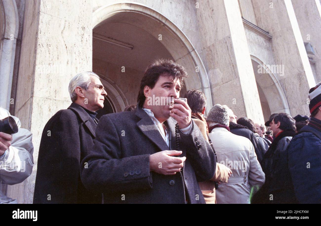 Stuntman rumeno, successivamente senatore, Nicolae Dide, 1990 Foto Stock