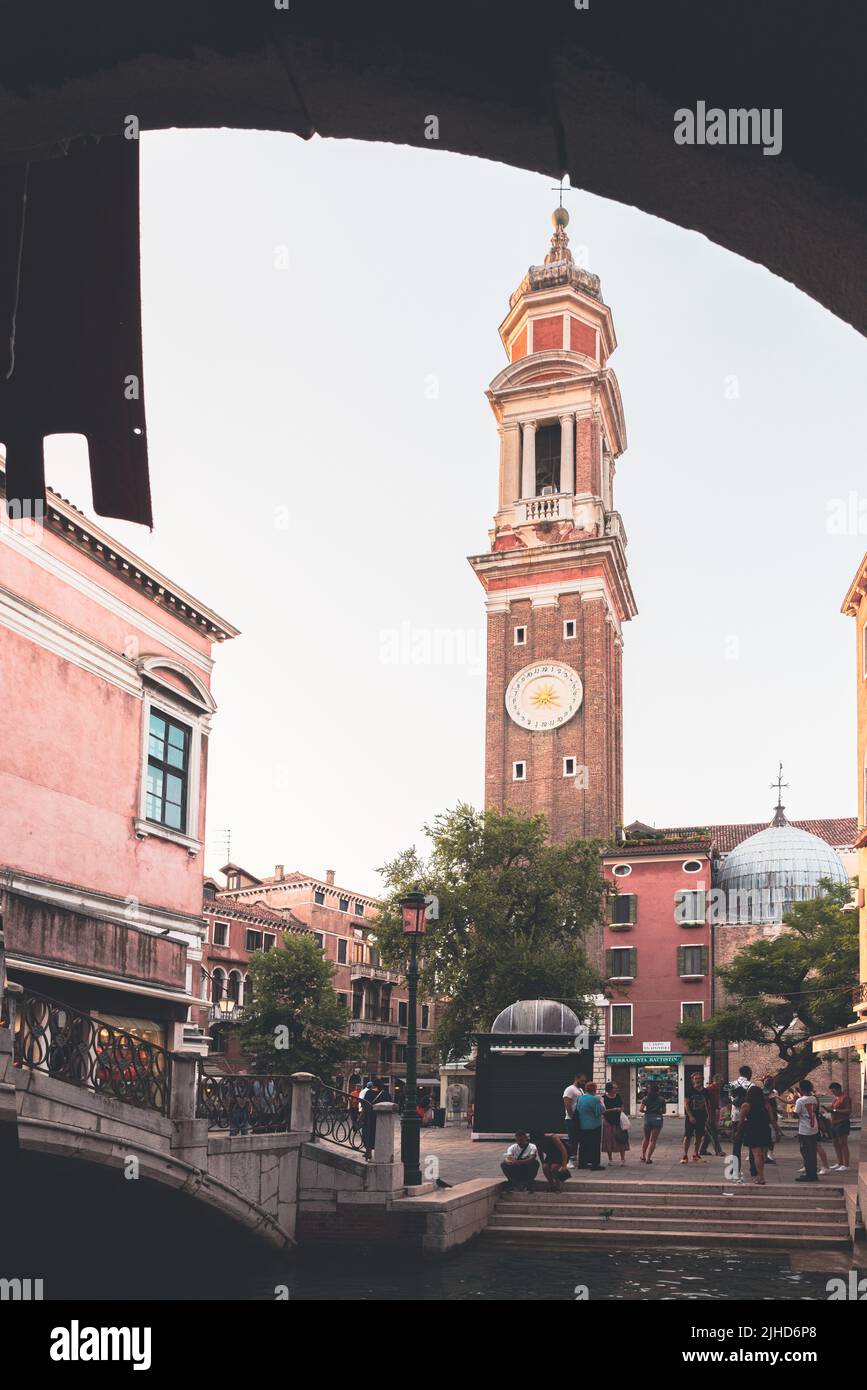 Strade e canali a Venezia Foto Stock