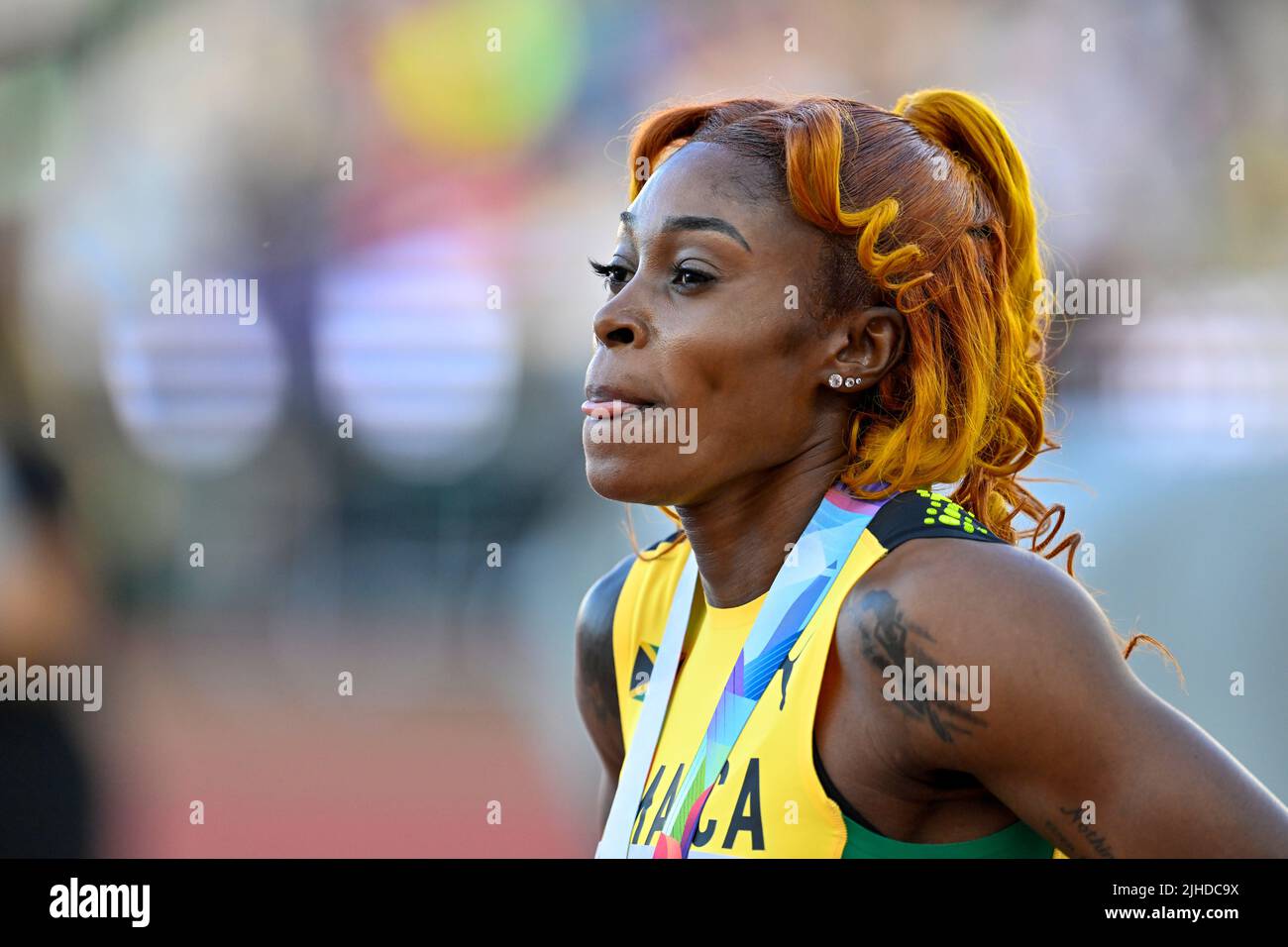 EUGENE, STATI UNITI - LUGLIO 17: Elaine Thompson-Herah della Giamaica che gareggia sui 100 metri delle donne durante i campionati mondiali di atletica il 17 luglio 2022 ad Eugene, Stati Uniti (Foto di Andy Astfalck/BSR Agency) Atletiekunie Credit: Orange Pics BV/Alamy Live News Foto Stock