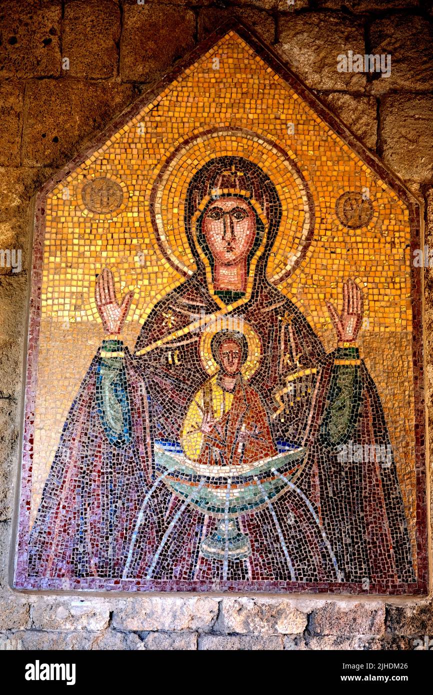 Mosaico sulla parete del monastero di Monte Filerimos a Rodi in Grecia Foto Stock