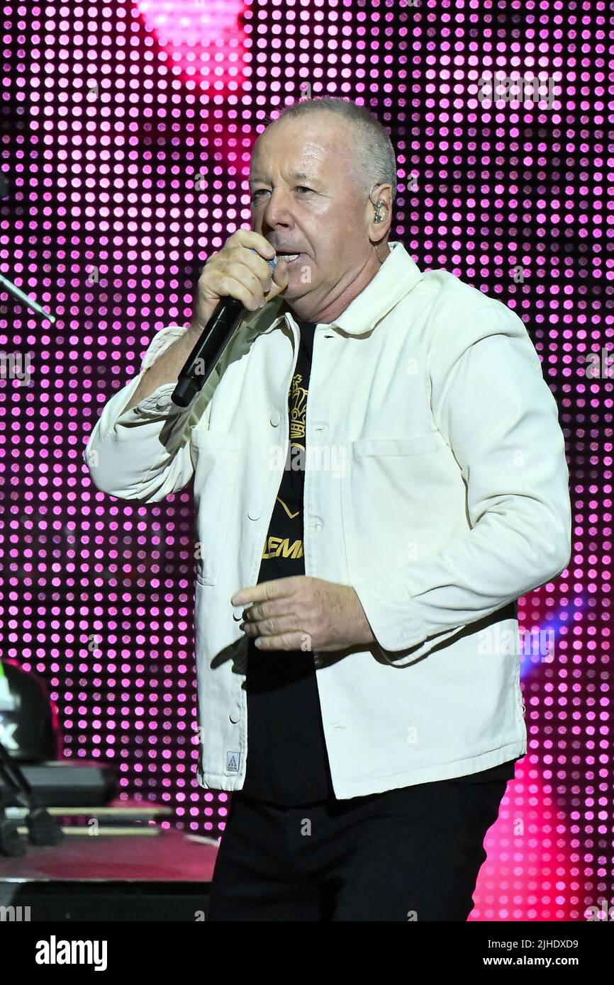 Roma, Italia. 17th luglio 2022. Simple Minds durante il 40 Years of Hits Tour, 17th luglio 2022, presso l'Auditorium Parco della Musica di Roma. Credit: Independent Photo Agency/Alamy Live News Foto Stock