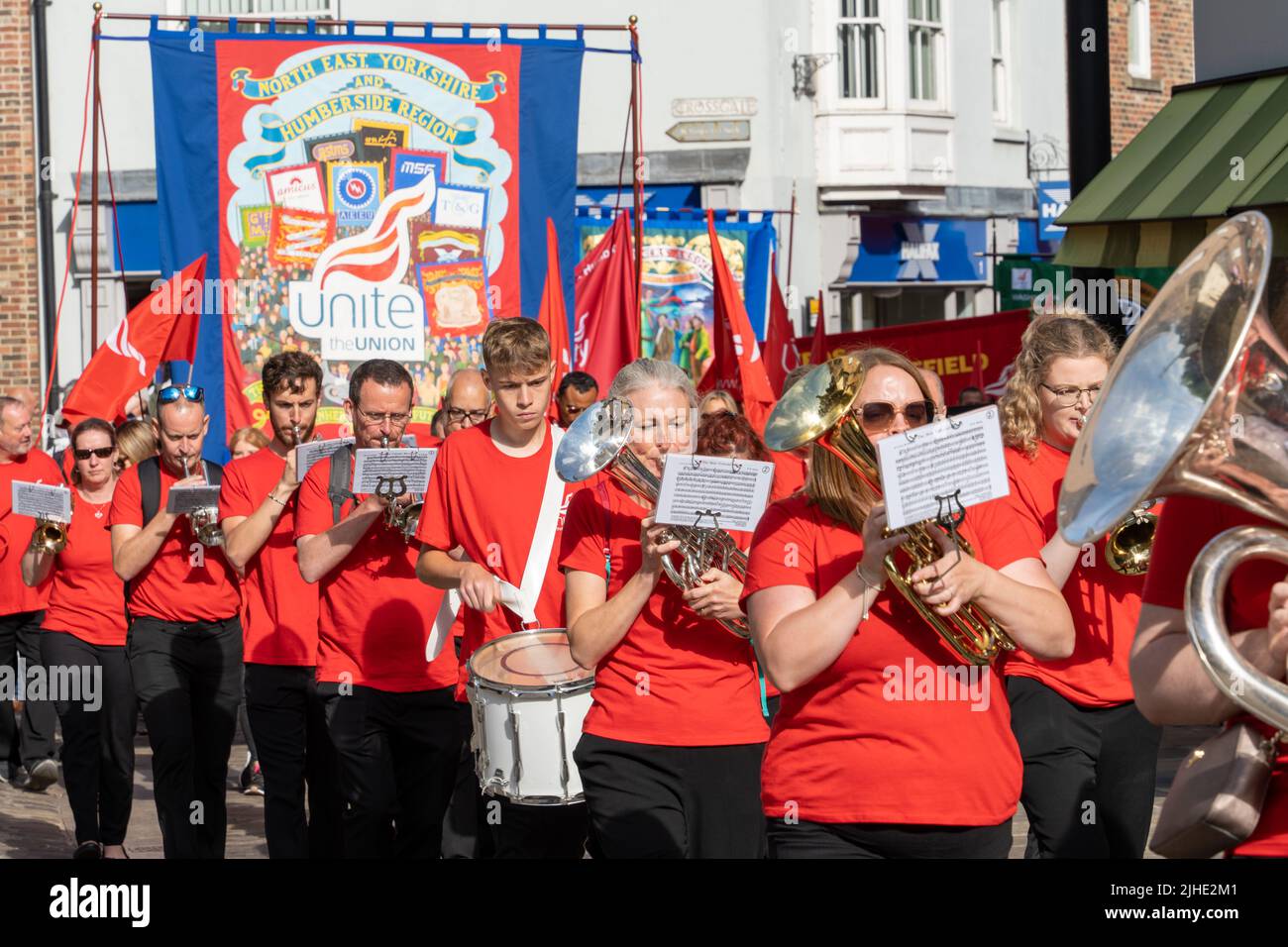 Unite the Union Band, una banda di ottoni, che parteciperà al Gala dei Durham Miners, "The Big Meeting" dei sindacati, a Durham, Regno Unito, il 9 luglio 2022. Foto Stock