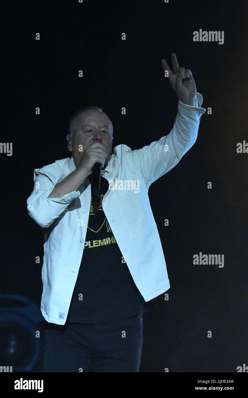Roma, Italia. 17th luglio 2022. Simple Minds durante il 40 Years of Hits Tour, 17th luglio 2022, presso l'Auditorium Parco della Musica di Roma. Credit: Independent Photo Agency/Alamy Live News Foto Stock