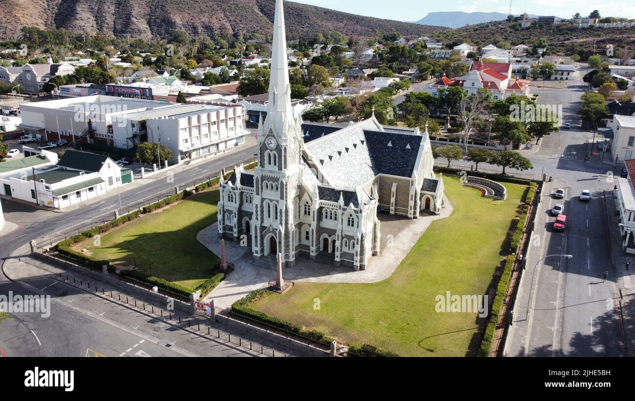 Una vista aerea della storica Chiesa riformata olandese a Graaff-Reinet, Sudafrica Foto Stock