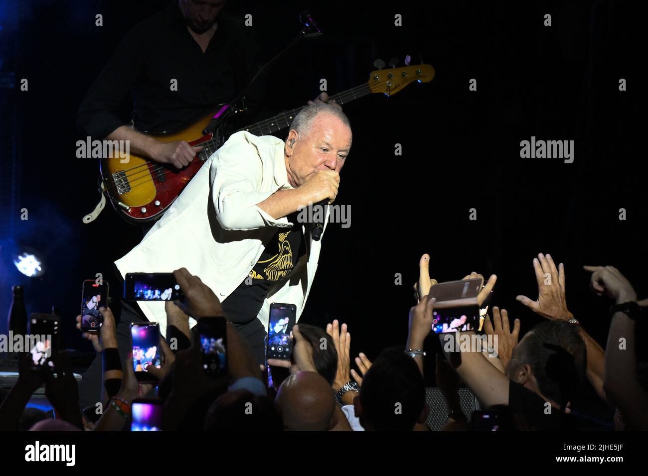 Roma, Italia. 17th luglio 2022. Simple Minds durante il 40 Years of Hits Tour, 17th luglio 2022, presso l'Auditorium Parco della Musica di Roma. Credit: Independent Photo Agency/Alamy Live News Foto Stock