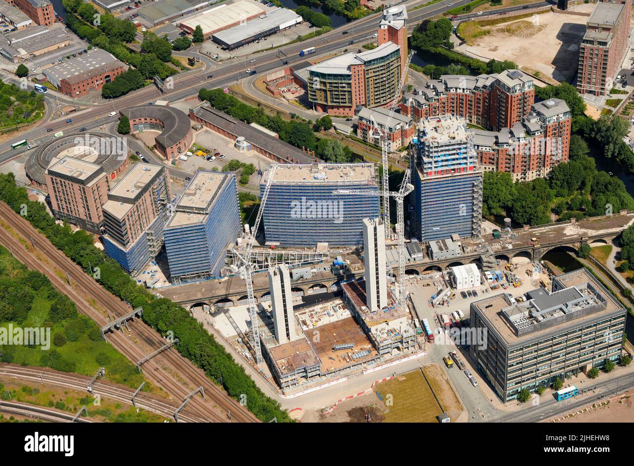 Una fotografia aerea del Leeds City Centre, West Yorkshire, Northern England, UK che mostra nuovi sviluppi nella zona di Whitehall West End Foto Stock