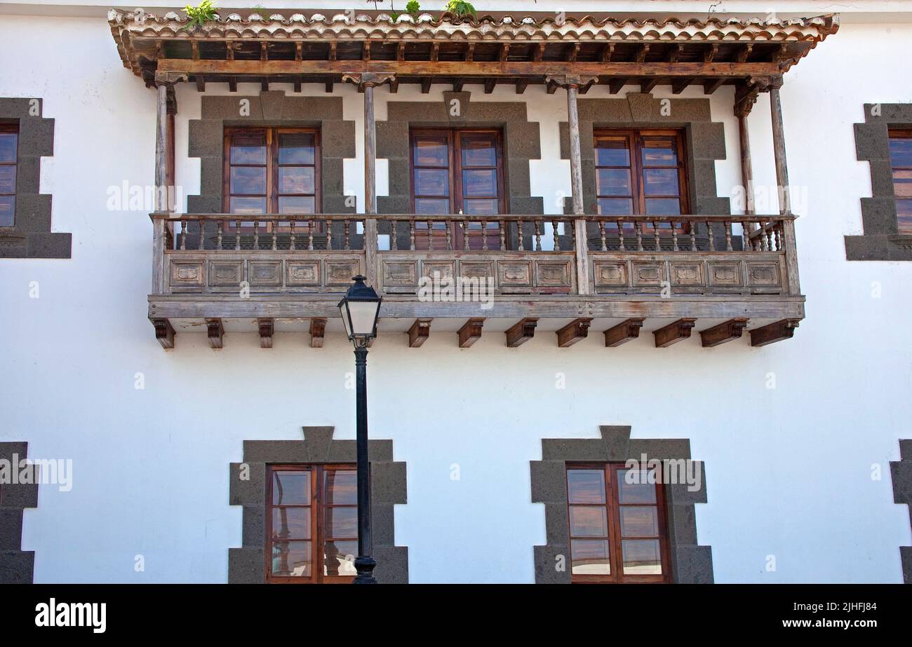 Tradizionale balcone in legno delle canarie in una casa padronale, Firgas, Grand Canary, Isole Canarie, Spagna, Europa Foto Stock